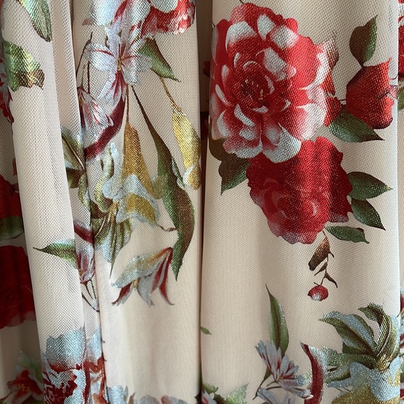 Never Worn😀 Cream with beautiful metallic floral print. open back sundress. NEW - Picture 4 of 13